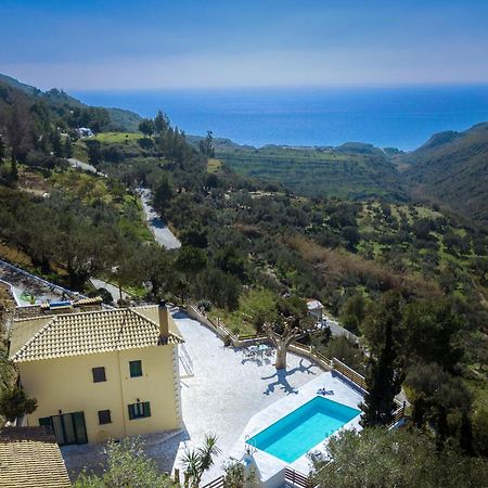 Villa Kanalos - Private Pool & Stunning Views, By Zantewize Kalamaki  Exterior photo