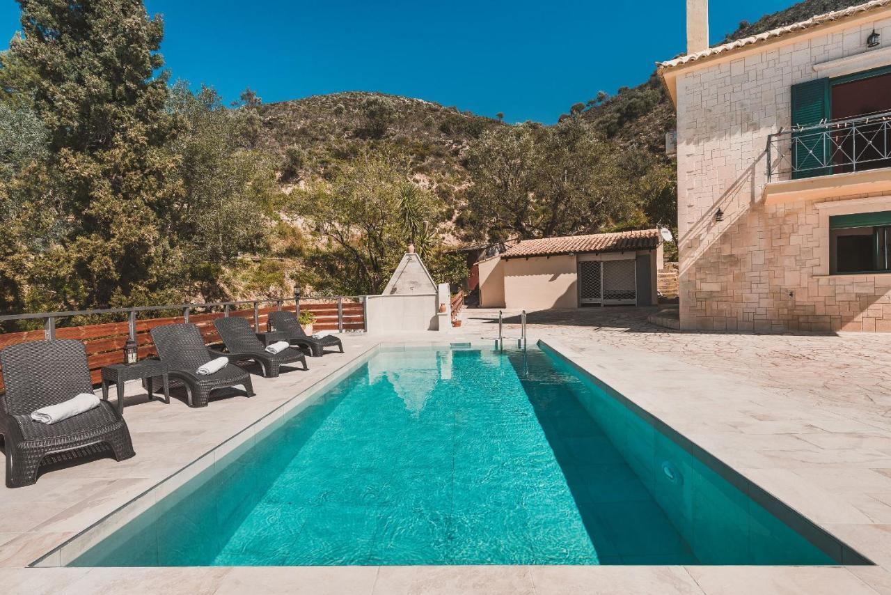 Villa Kanalos - Private Pool & Stunning Views, By Zantewize Kalamaki  Exterior photo